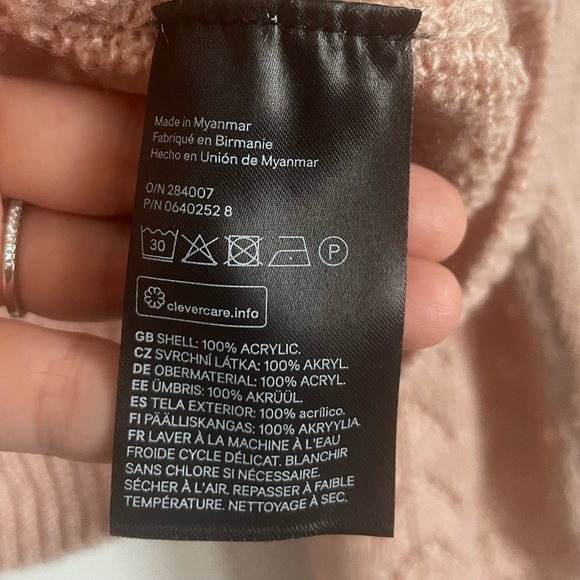 Divided Pink Crewneck Sweater. Pre-Owned. - Picture 6 of 6